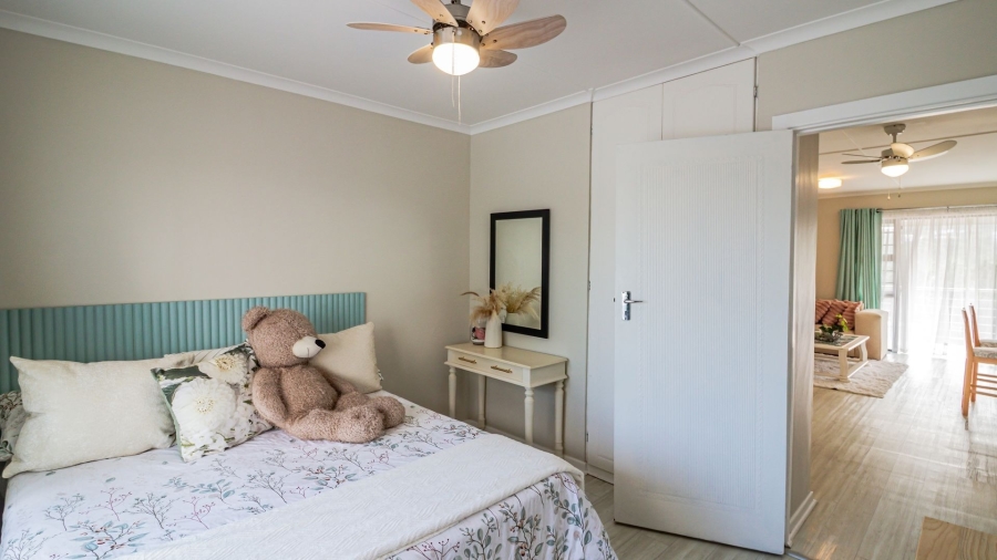 6 Bedroom Property for Sale in Gonubie North Eastern Cape